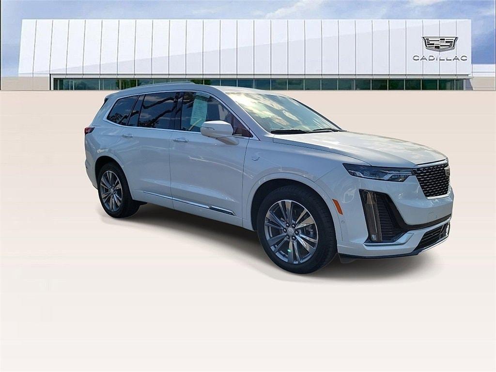 used 2025 Cadillac XT6 car, priced at $52,995