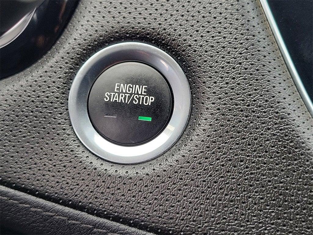 used 2021 Cadillac XT5 car, priced at $26,675