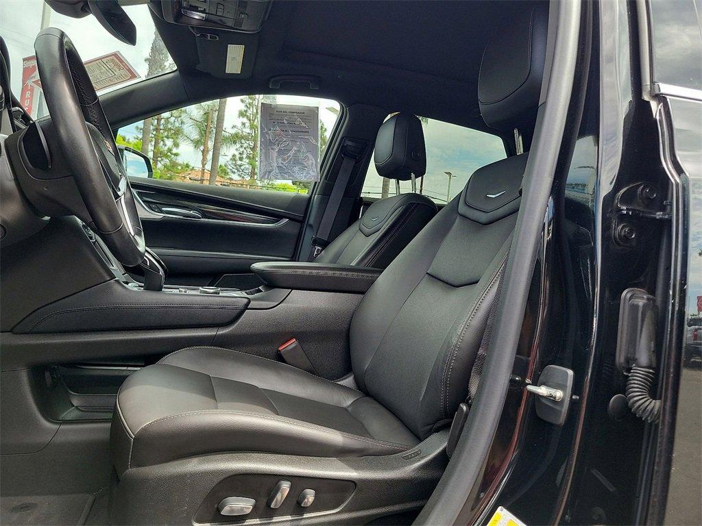 used 2021 Cadillac XT5 car, priced at $26,675