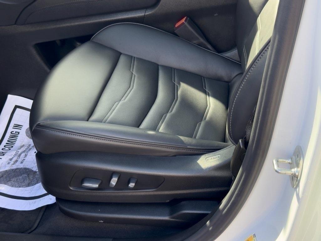 used 2025 Cadillac XT6 car, priced at $62,451