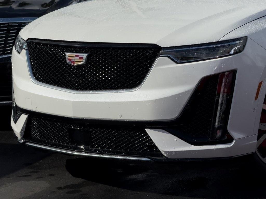 used 2025 Cadillac XT6 car, priced at $62,951