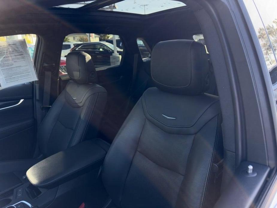 used 2022 Cadillac XT5 car, priced at $32,451