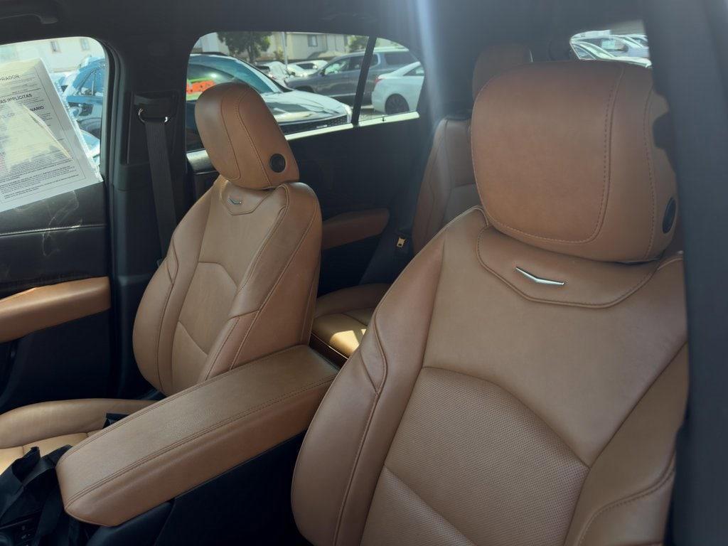 used 2023 Cadillac XT4 car, priced at $32,995