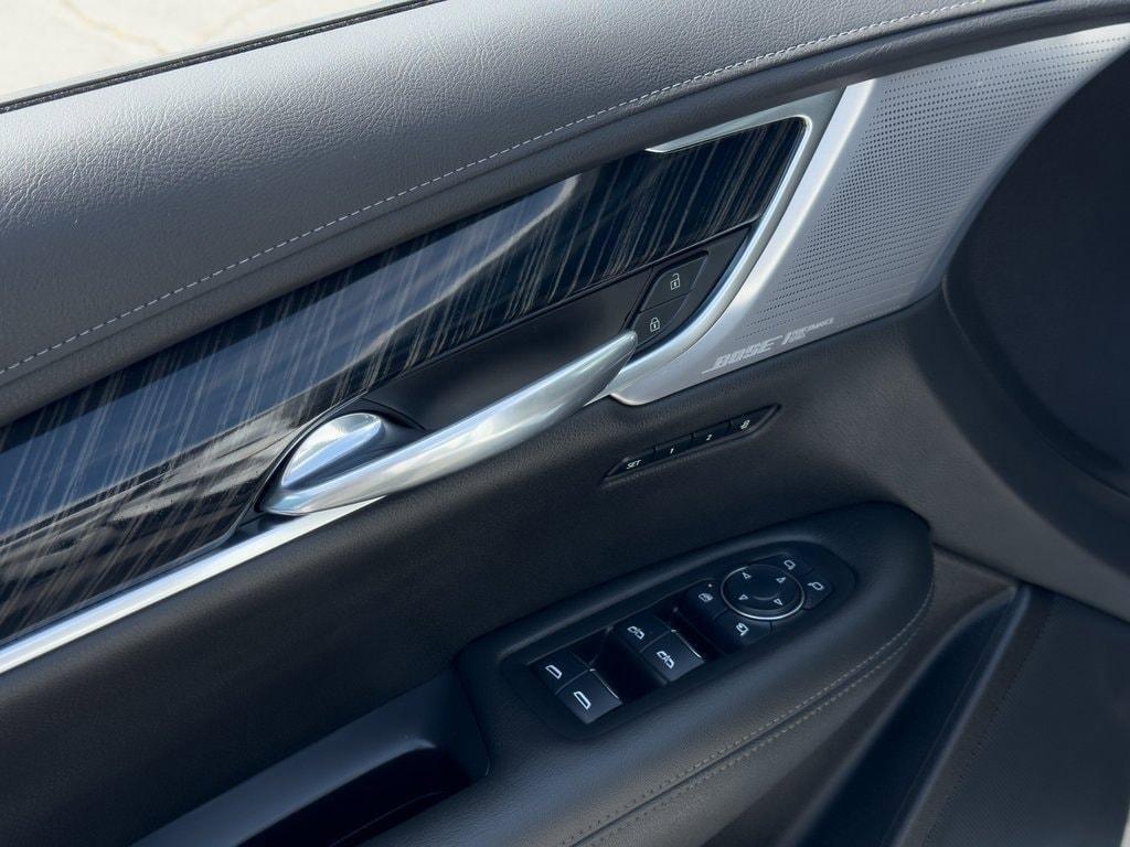 used 2023 Cadillac XT6 car, priced at $41,951