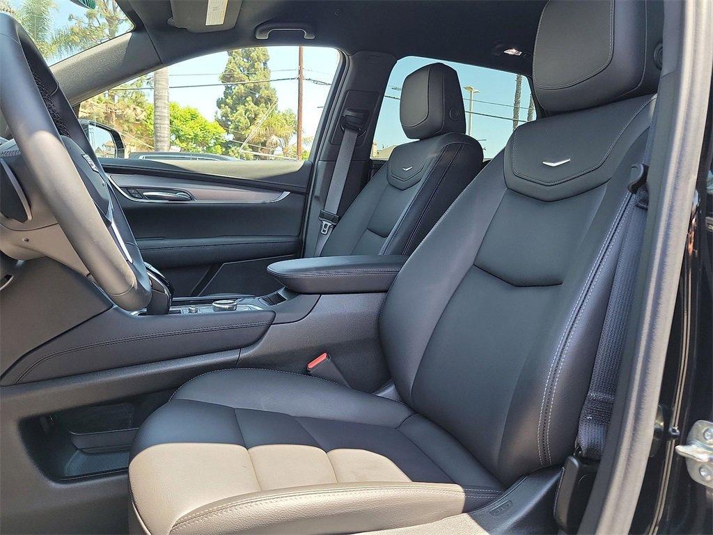 used 2025 Cadillac XT5 car, priced at $41,995