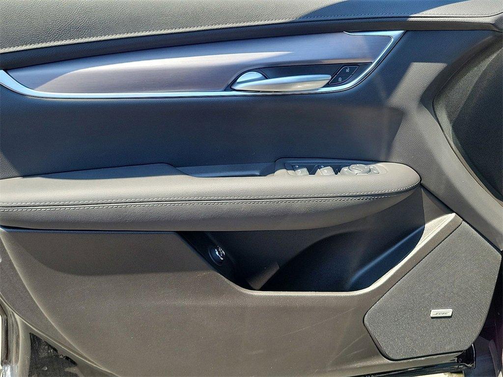 used 2025 Cadillac XT5 car, priced at $40,450