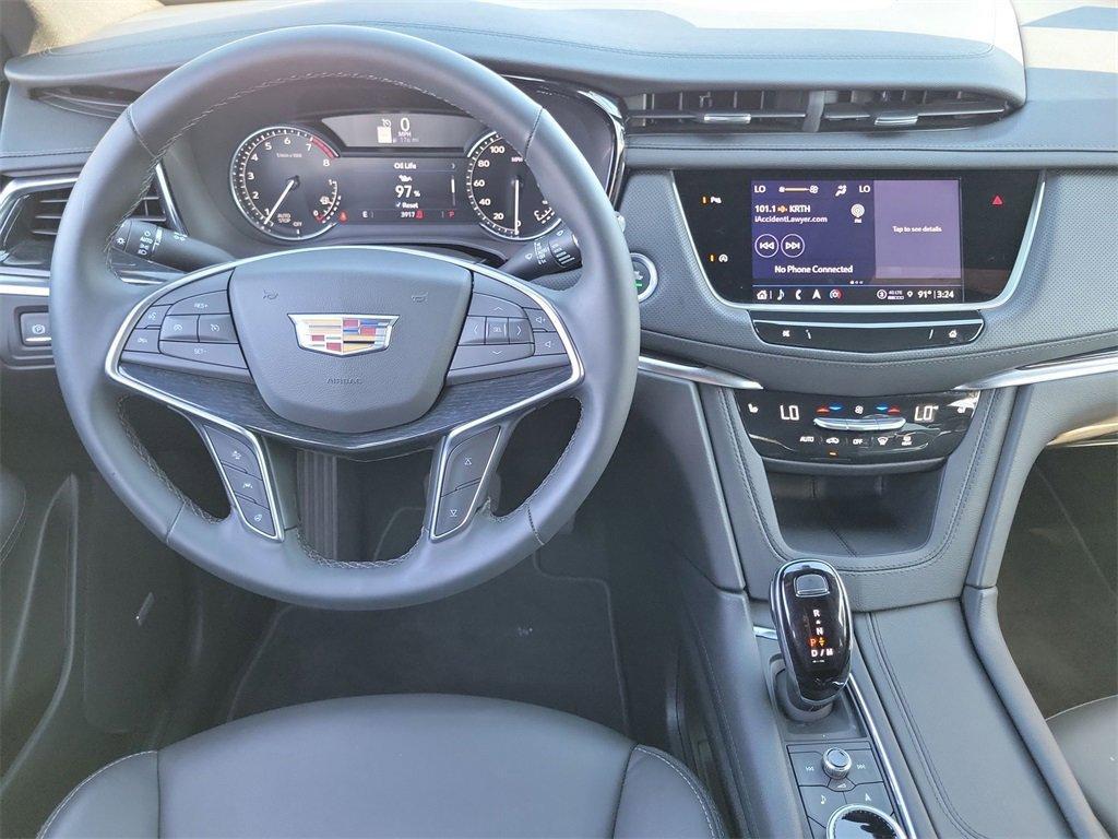 used 2025 Cadillac XT5 car, priced at $50,995