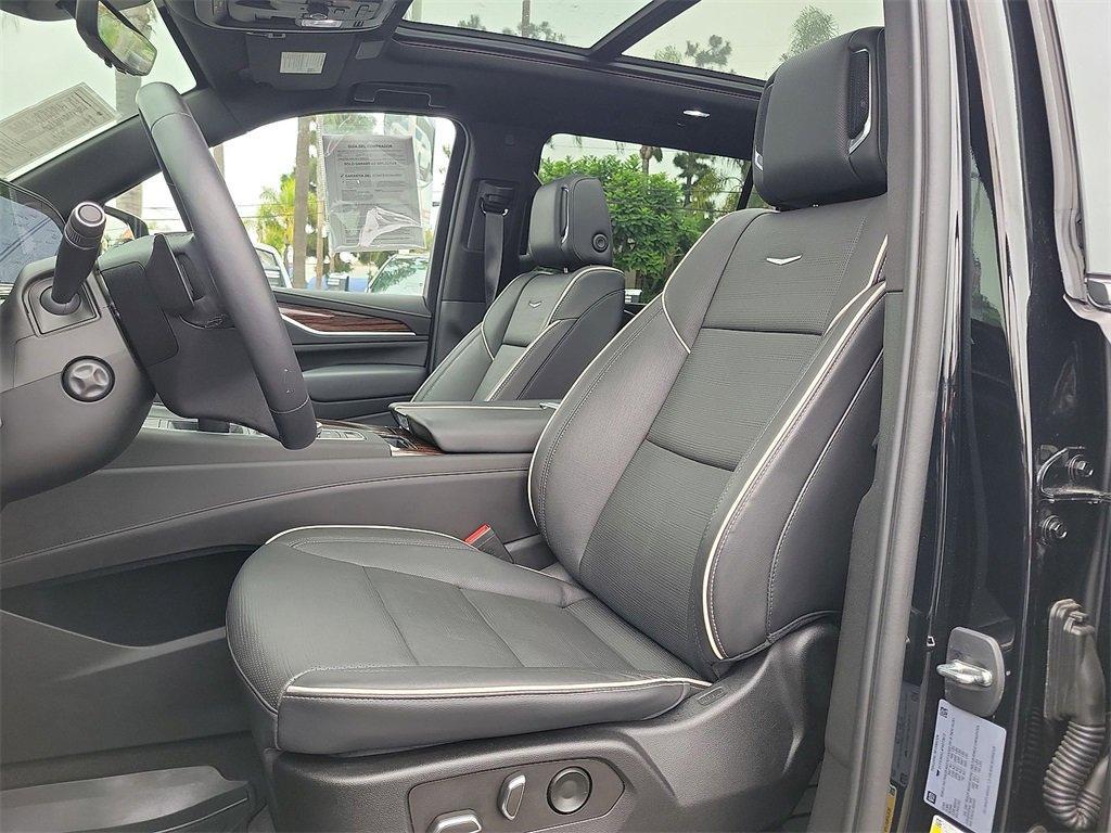 used 2023 Cadillac Escalade ESV car, priced at $79,995