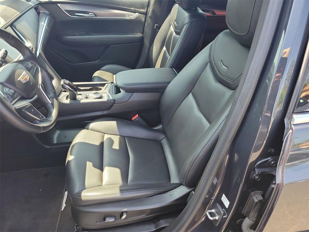 used 2023 Cadillac XT5 car, priced at $28,995