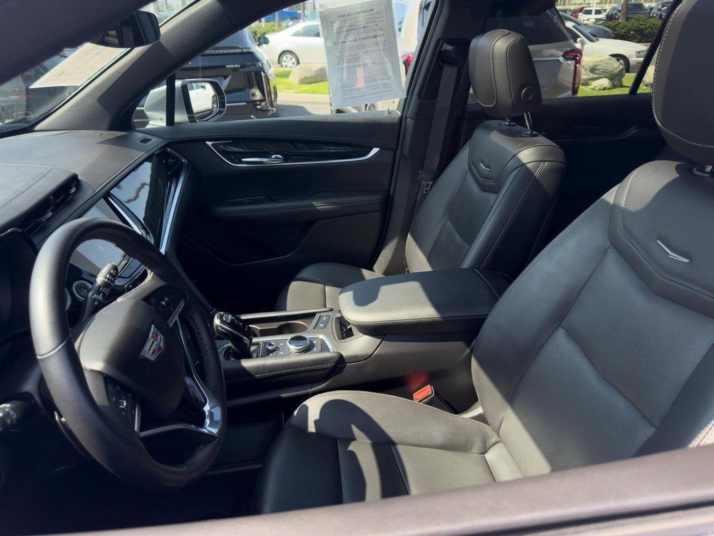used 2022 Cadillac XT6 car, priced at $39,995