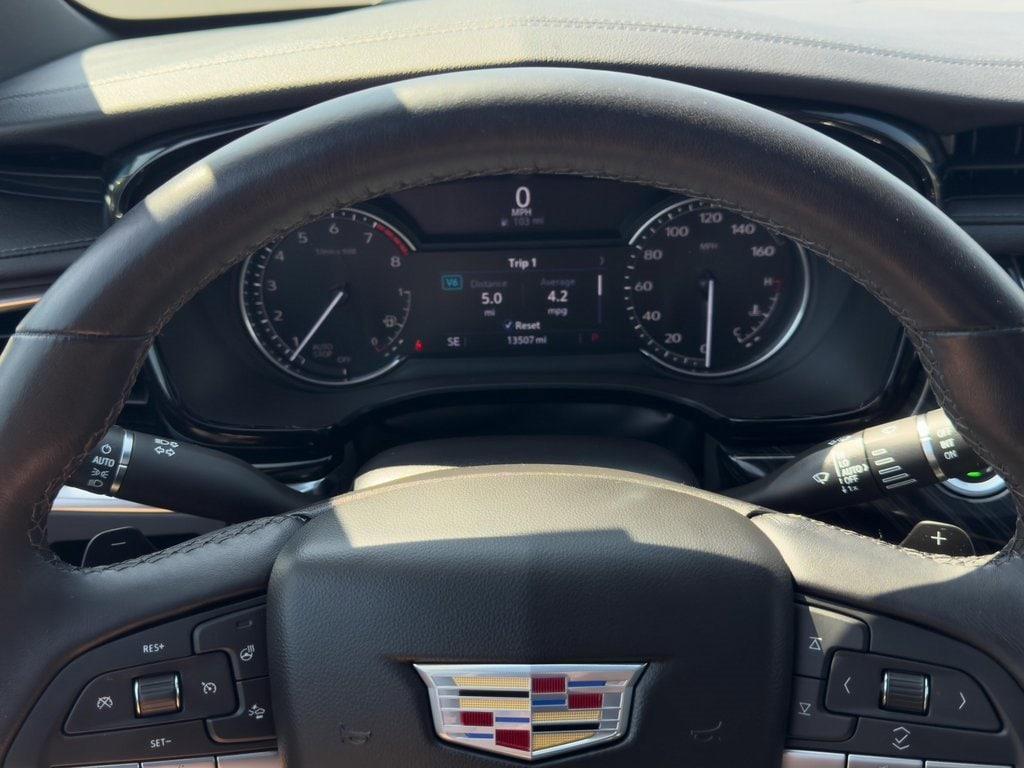 used 2022 Cadillac XT6 car, priced at $39,995