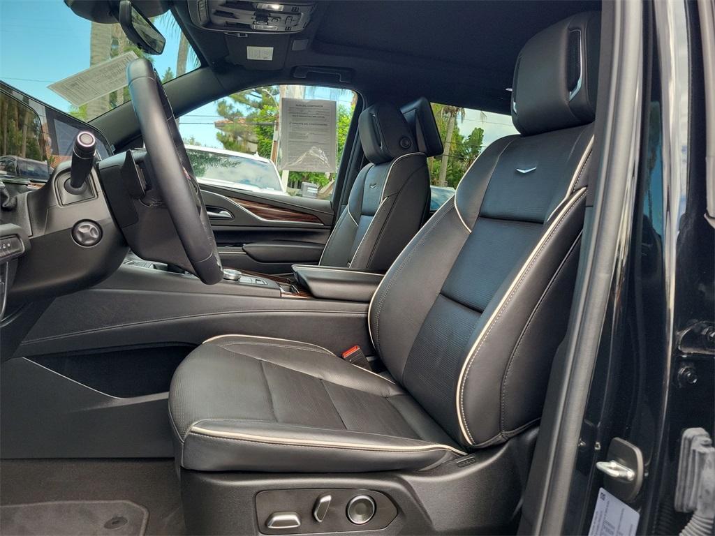 used 2024 Cadillac Escalade car, priced at $79,995