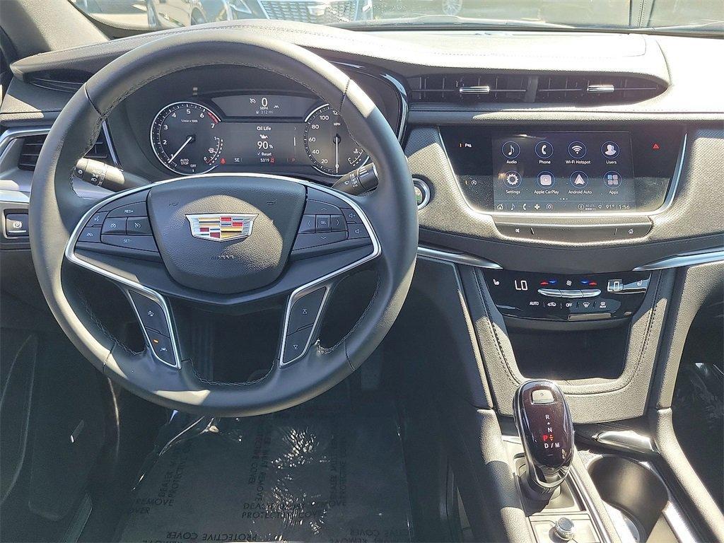 used 2025 Cadillac XT5 car, priced at $40,995