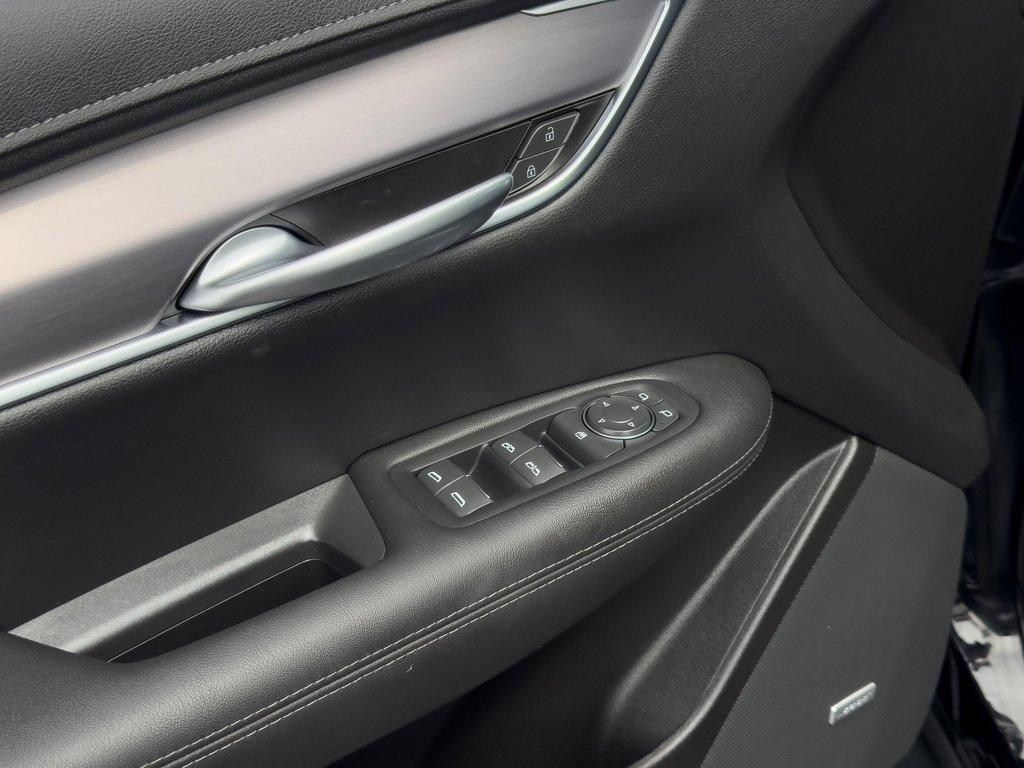used 2025 Cadillac XT5 car, priced at $44,951
