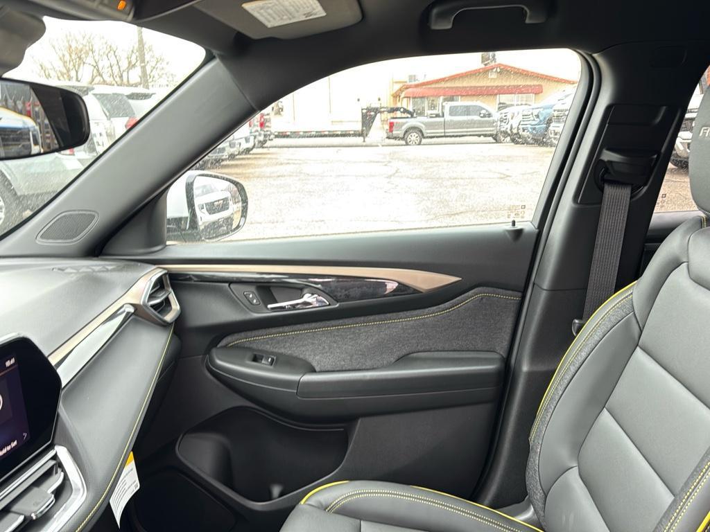 new 2025 Chevrolet TrailBlazer car, priced at $28,995