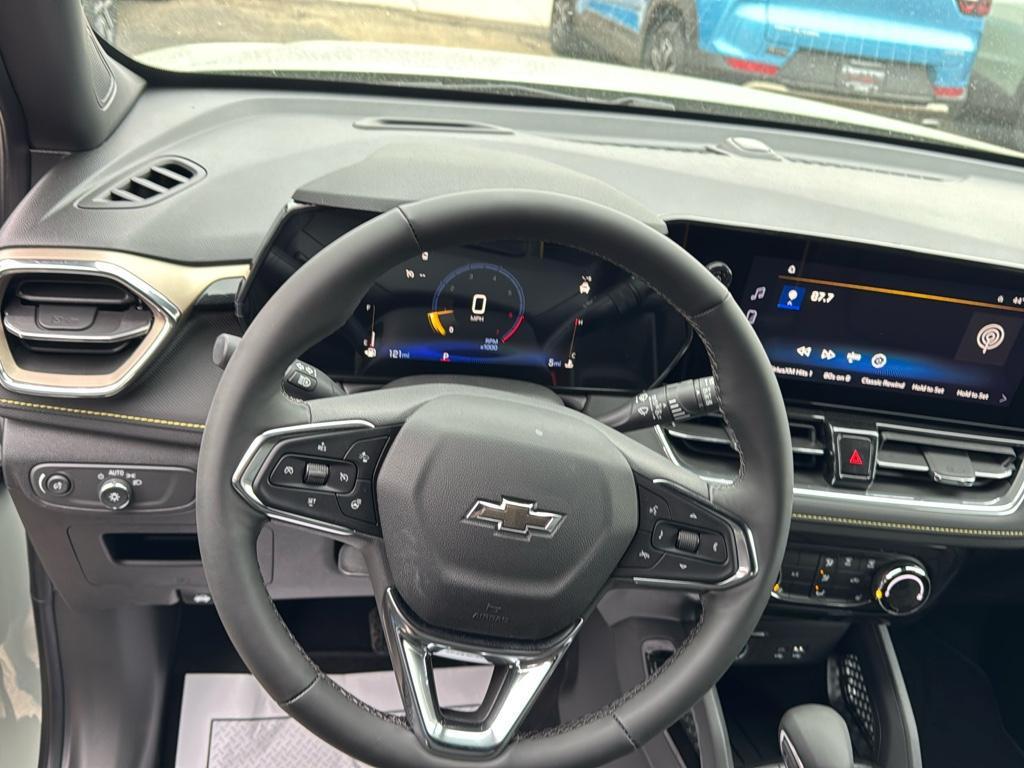 new 2025 Chevrolet TrailBlazer car, priced at $28,995