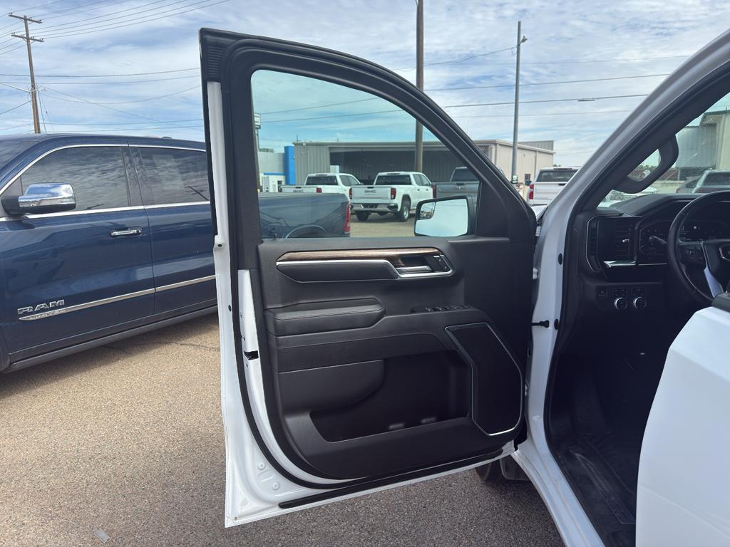 used 2023 GMC Sierra 1500 car, priced at $44,594