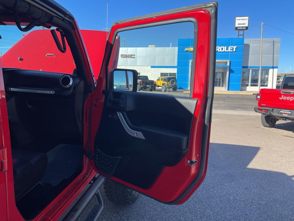 used 2011 Jeep Wrangler Unlimited car, priced at $18,594