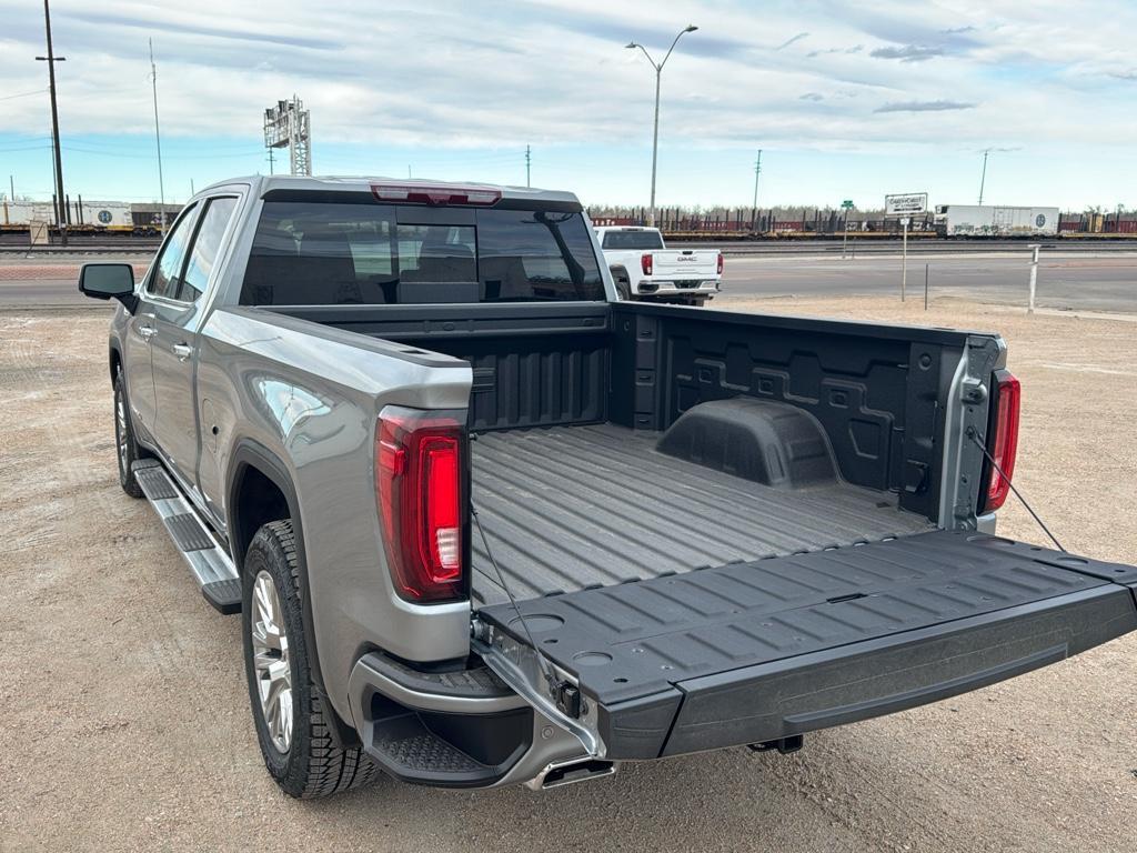 new 2025 GMC Sierra 1500 car, priced at $75,655
