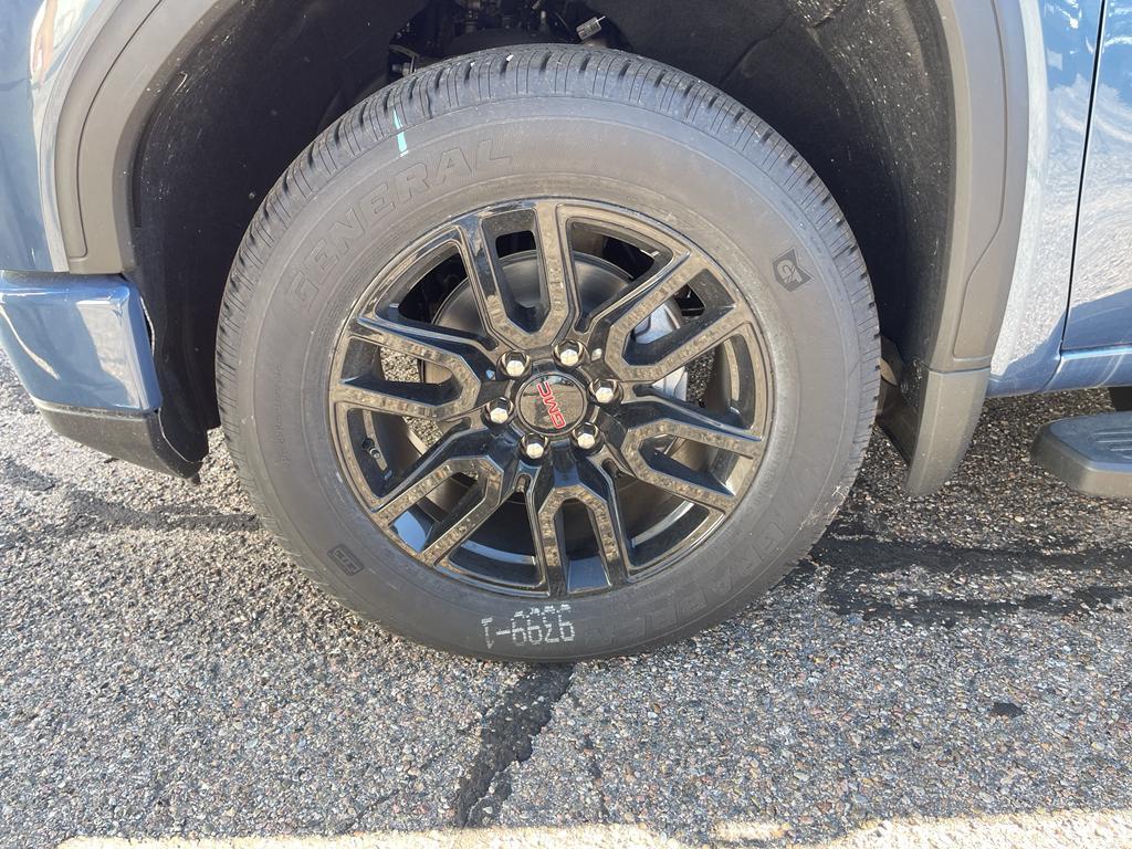 new 2025 GMC Sierra 1500 car, priced at $62,280