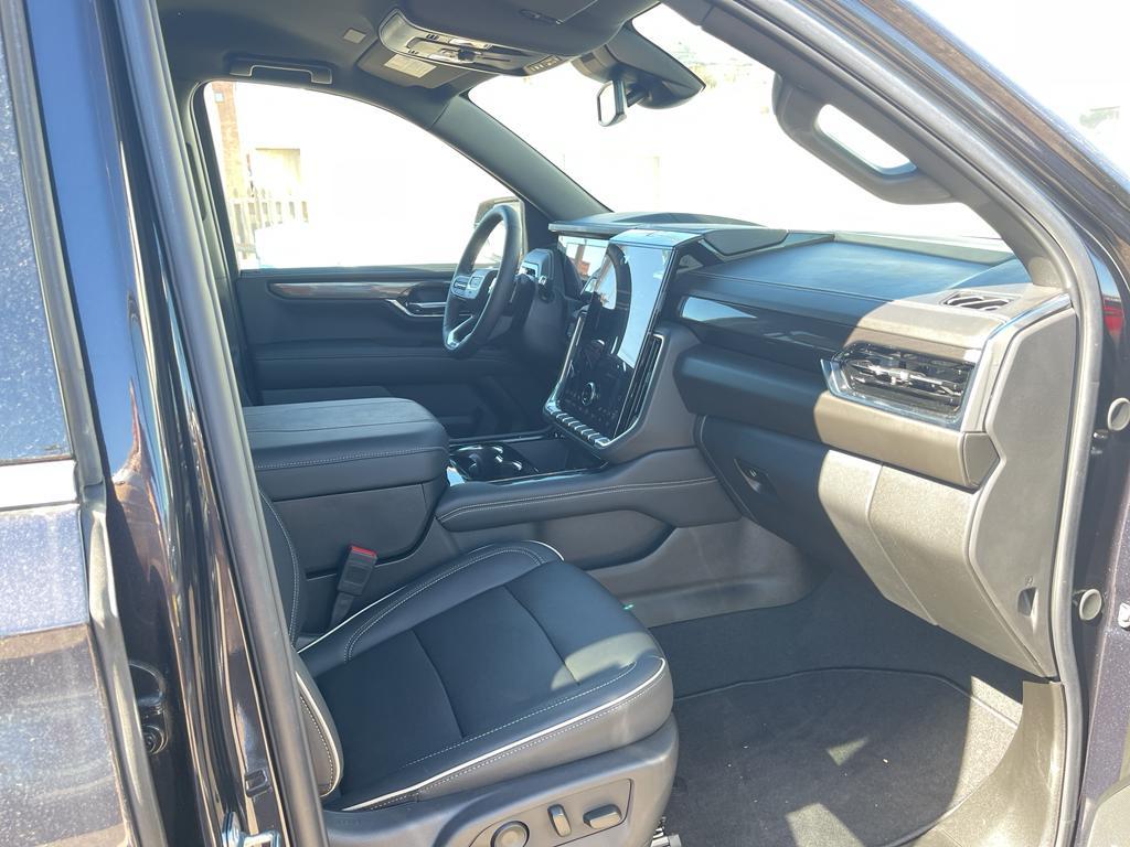 new 2025 GMC Yukon XL car, priced at $76,510