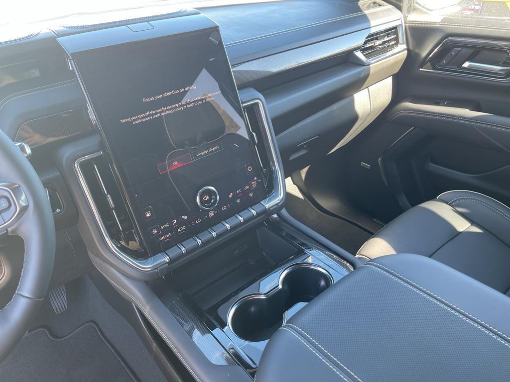 new 2025 GMC Yukon XL car, priced at $76,510