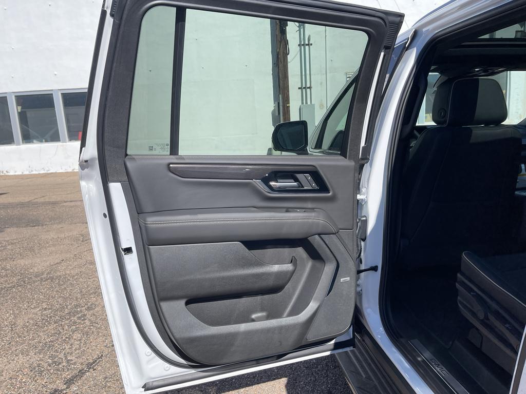 new 2025 GMC Yukon XL car, priced at $81,430