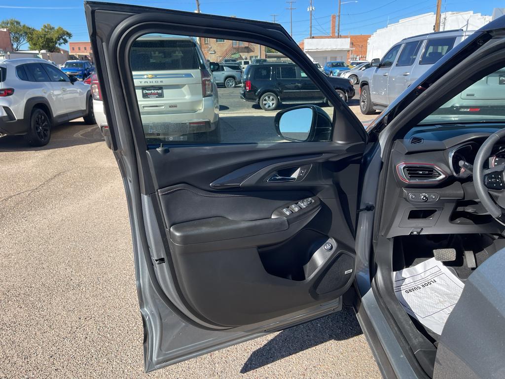 used 2023 Chevrolet TrailBlazer car, priced at $27,899