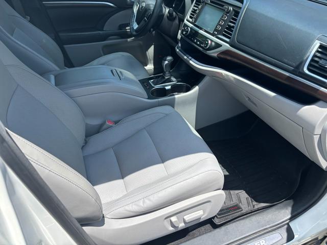 used 2016 Toyota Highlander car, priced at $21,900