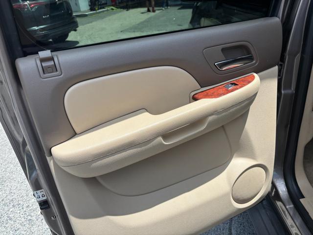 used 2013 GMC Yukon XL car, priced at $12,900