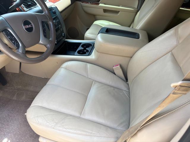 used 2013 GMC Yukon XL car, priced at $12,900