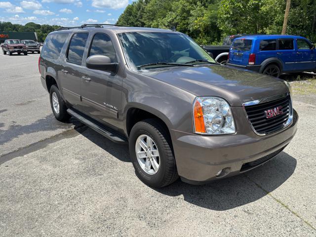 used 2013 GMC Yukon XL car, priced at $12,900