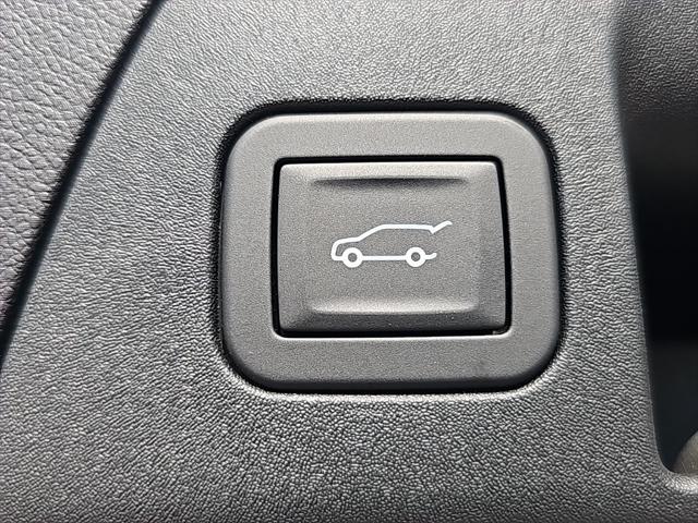 new 2025 Buick Envision car, priced at $42,235