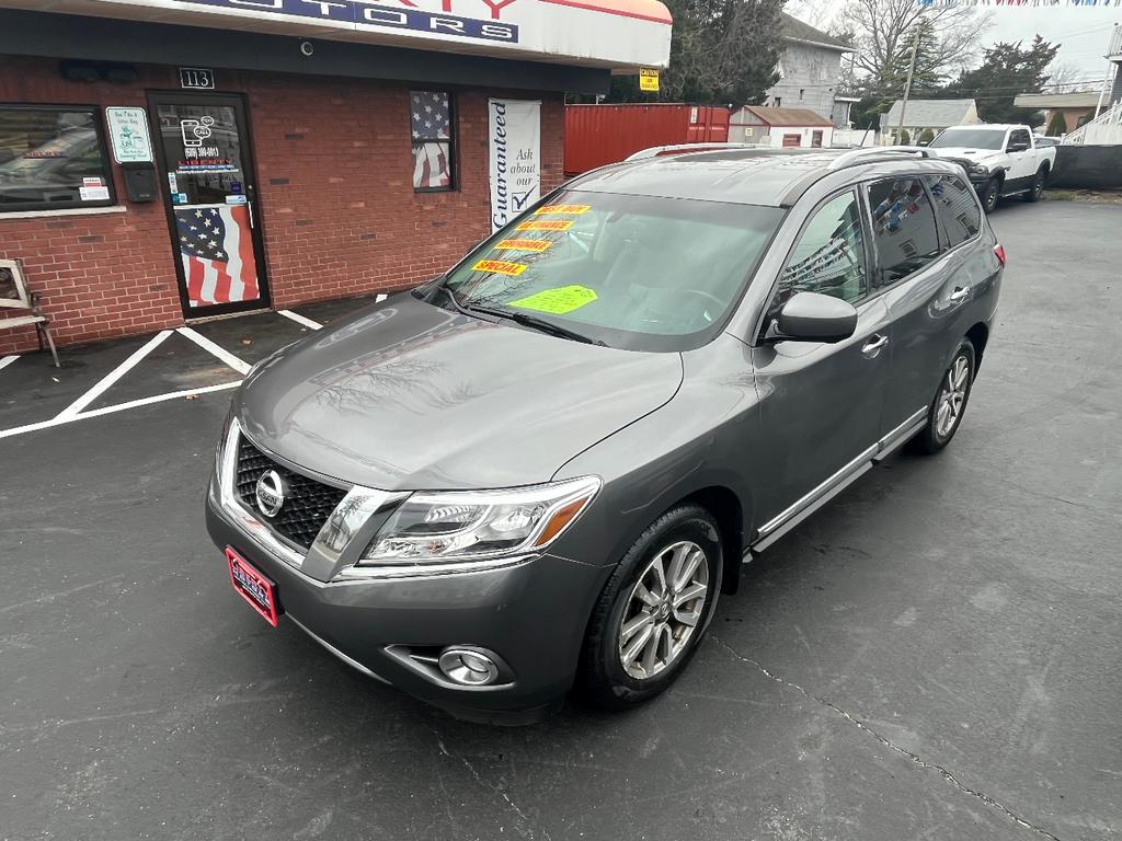 used 2015 Nissan Pathfinder car, priced at $9,999