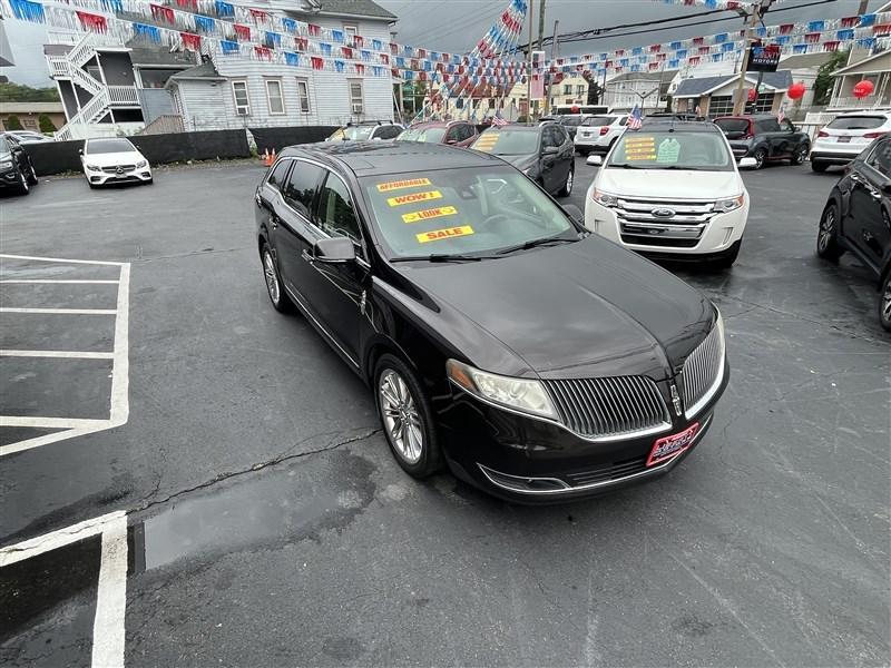 used 2014 Lincoln MKT car, priced at $10,995