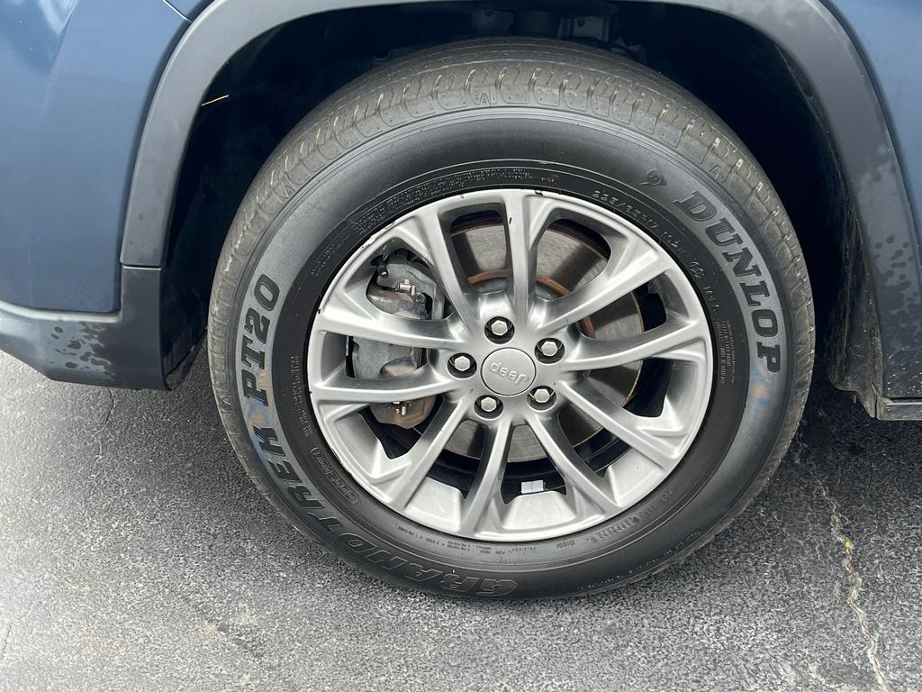 used 2019 Jeep Cherokee car, priced at $14,995