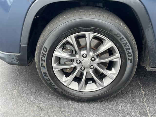 used 2019 Jeep Cherokee car, priced at $14,995