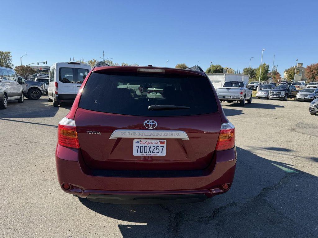 used 2009 Toyota Highlander car, priced at $10,000
