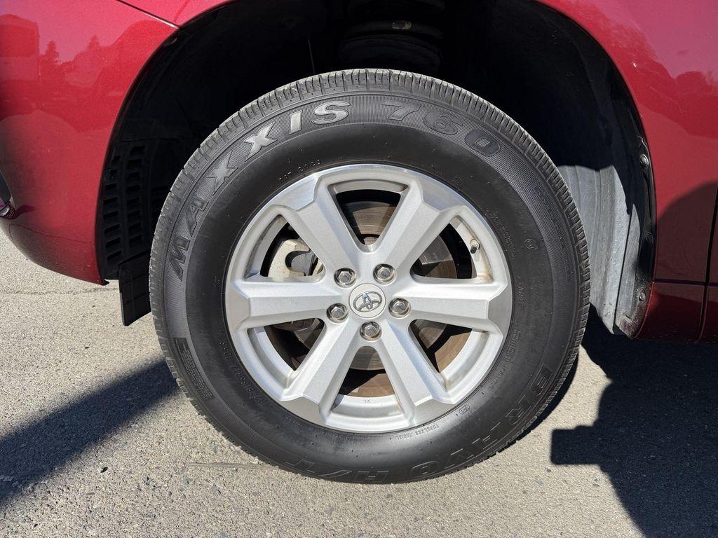 used 2009 Toyota Highlander car, priced at $10,000