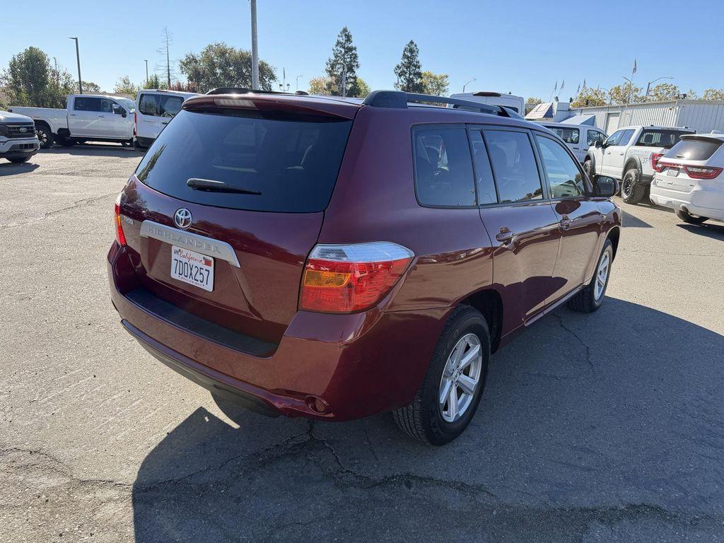 used 2009 Toyota Highlander car, priced at $10,000