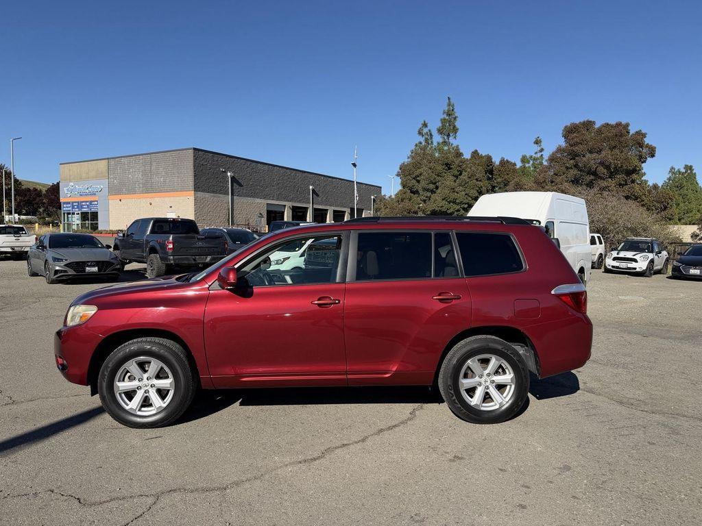 used 2009 Toyota Highlander car, priced at $10,000