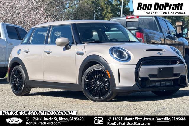 used 2024 MINI Hardtop car, priced at $26,025