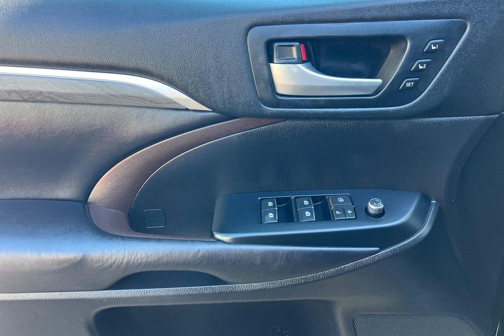used 2018 Toyota Highlander car, priced at $27,000