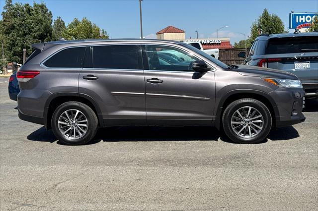 used 2019 Toyota Highlander car, priced at $29,500
