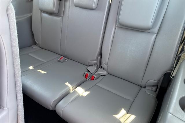 used 2019 Toyota Highlander car, priced at $29,500