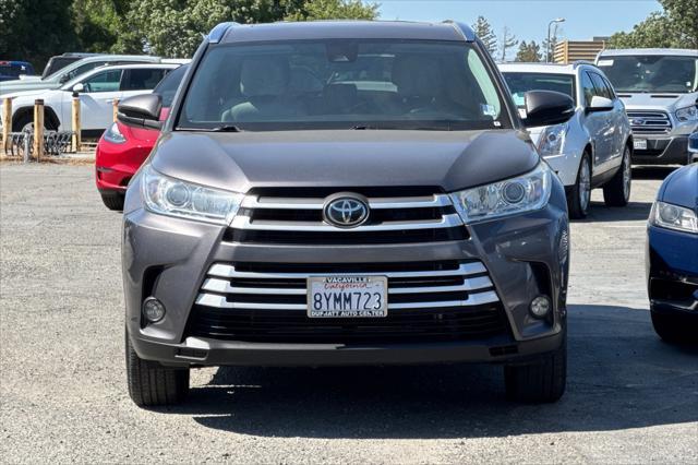 used 2019 Toyota Highlander car, priced at $29,500