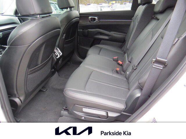 used 2024 Kia Sorento car, priced at $35,293