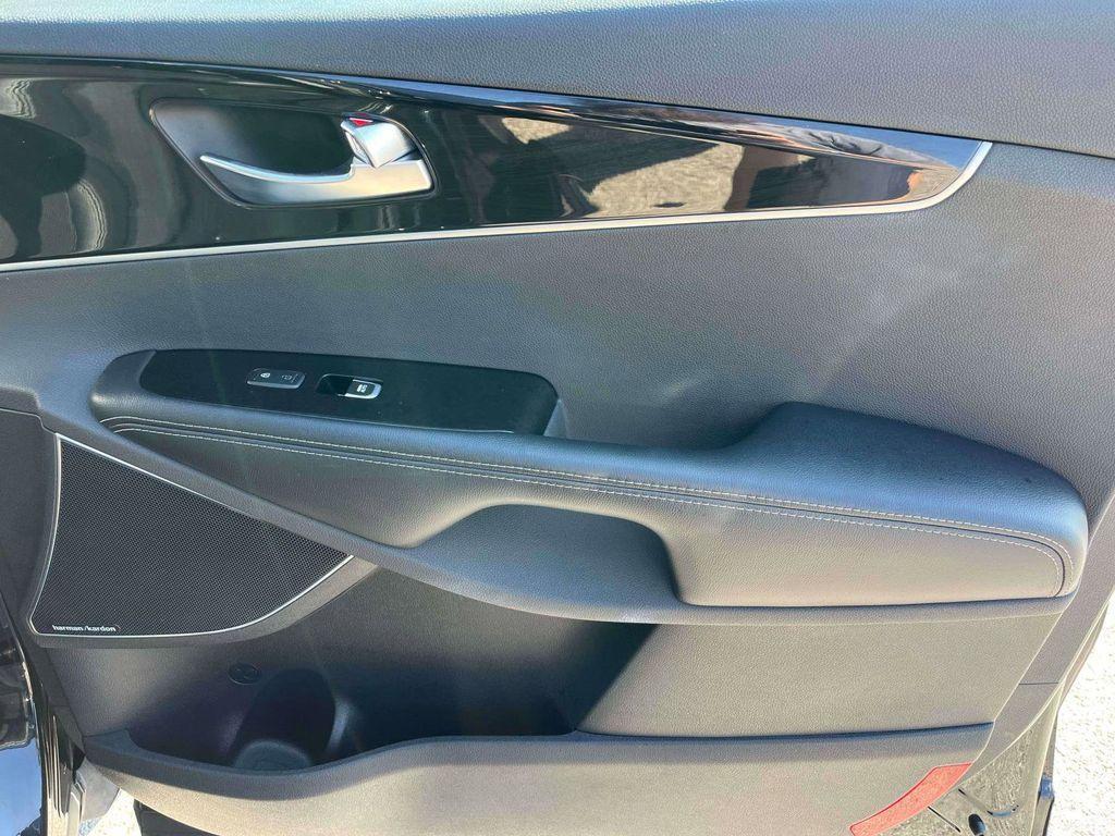 used 2020 Kia Sorento car, priced at $21,486