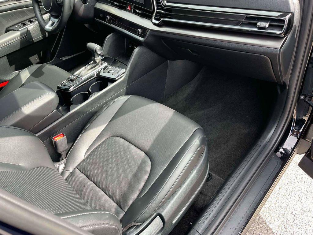 used 2025 Kia Sportage car, priced at $25,989