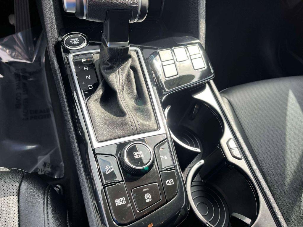 used 2025 Kia Sportage car, priced at $25,989